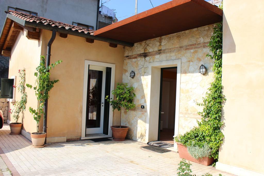 La Casetta Del Tiglio Bed & Breakfast Arcugnano Стая снимка
