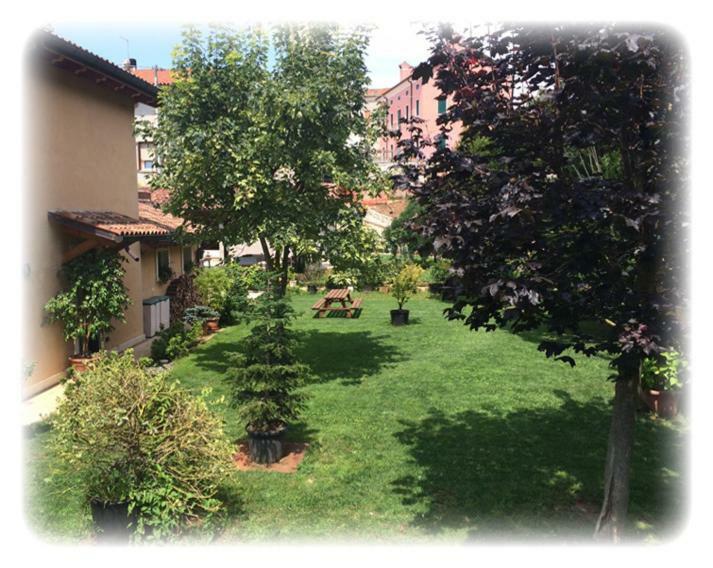 La Casetta Del Tiglio Bed & Breakfast Arcugnano Стая снимка